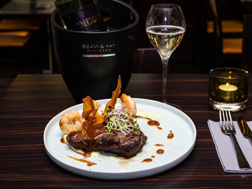 Surf n' Turf Weihnachten im Mondrian Koblenz